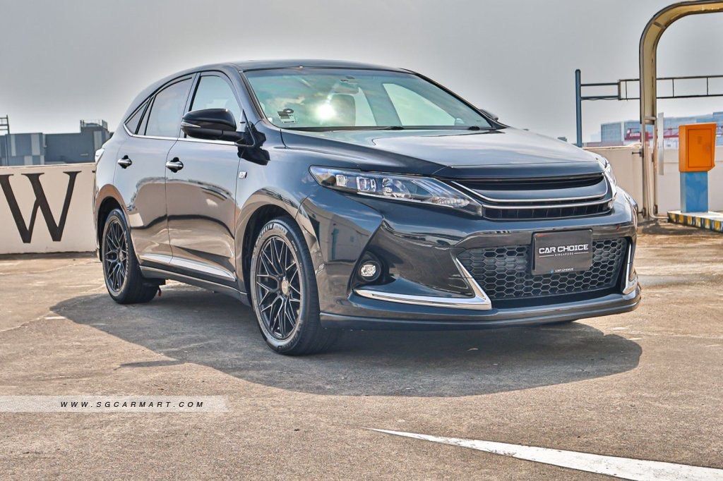 Toyota Harrier 2.0A G's Panoramic Roof Auto (Category: Used Cars) located in Singapore. Submitted by cna_automobile (Listing ID 1370223621, Image 2). Description: Vehicle Features Powerful 2.0L 4 cylinders inline 16 valve DOHC, super responsive CVT transmission, keyless entry/start/stop, dual zone climate, auto headlights. Accessories Sports rims, leather seats, factory fitted audio player, reverse sensors, retractable side mirror indicators, mul