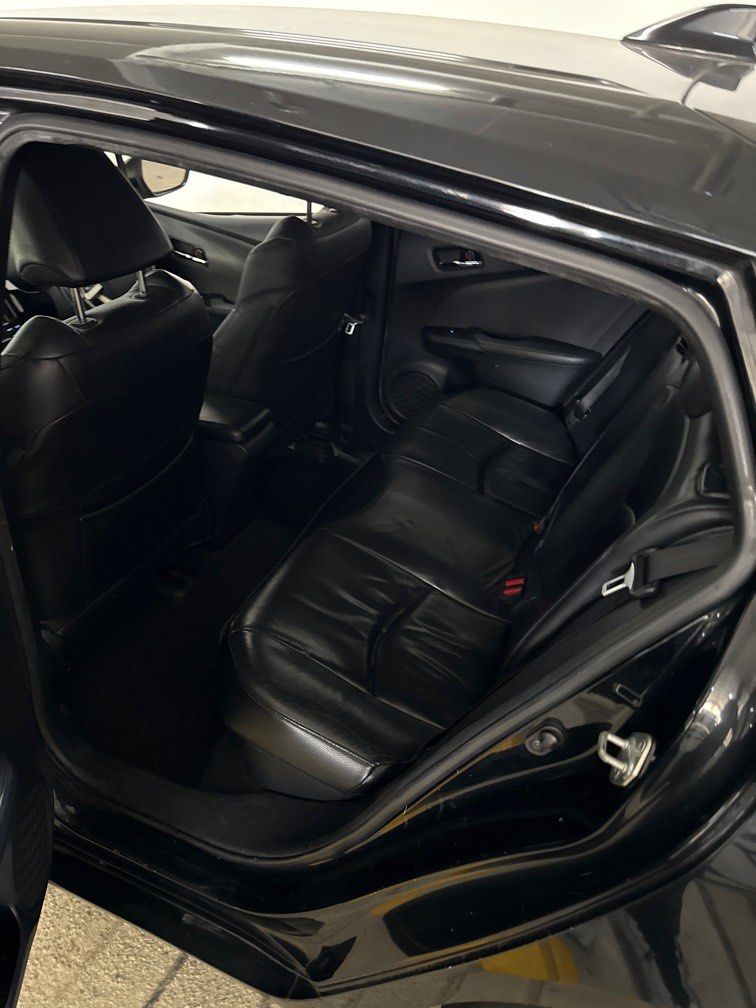 Toyota Prius hybrid (Category: Car Rental) located in Singapore. Submitted by allswellmotortraders (Listing ID 1370085455, Image 3). Description: .