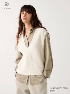 UNIQLO 3D Knit Souffle Yarn V Neck Vest