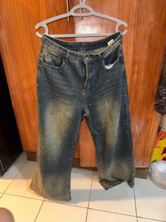 (Category: ) located in . Submitted by ianventory (Listing ID 1370238474, Image 1). Description: .