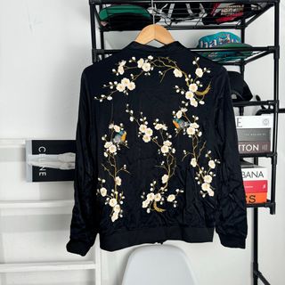 (Kategori: ) berada di . Dikirim oleh denasa06 (ID iklan 1370173222, Gambar 1). Deskripsi: .