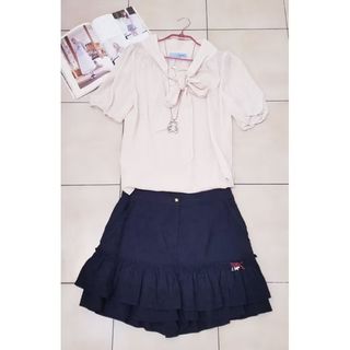 由 clothequeen (刊登 ID 1370255654，圖片 1) 提交，位於 的 (類別：)，說明：。