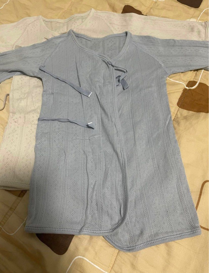 由 xiaohanlu (刊登 ID 1370316181，圖片 1) 提交，位於 桃園市 (Taoyuan) 的 小獅王 反袖肚衣。兩件 (類別：嬰兒及兒童流行時尚)，說明：。