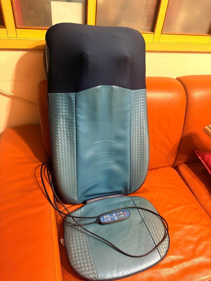 由 wu.amanda.3 (刊登 ID 1370296384，圖片 3) 提交，位於 台北市 (Taipei) 的 極新 二手 OSIM 背樂樂2 ufolly 2 OS-290 藍色 按摩椅墊 (類別：按摩紓緩用品)，說明：實體店家購買 沒什麼時間使用 原盒不在售出不退 北部地區歡迎聊聊問運送方式 或是芝山站面交淡水線都可以 淡水紅樹林。