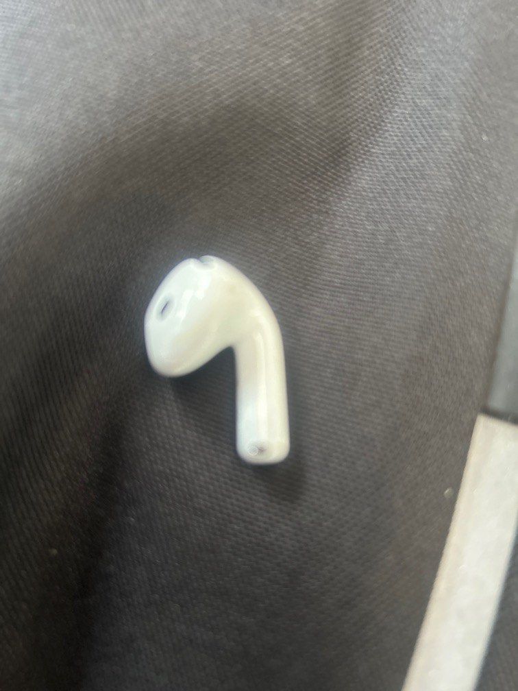 Airpod gen3 Right for sale @ 3063235537021954113