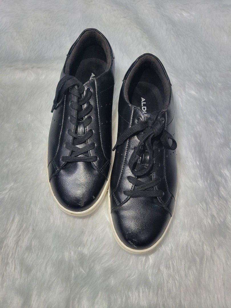 ALDO black sneakers (Category: Sneakers) located in Caloocan City. Submitted by declutterjamiescloset (Listing ID 1370367128, Image 3). Description: Aldo authentic with tag 3795 brandnew but unused scratches due to storage (seen on pics) Size 39 (24.5-25.0cm) rfs: declutter price can nego.