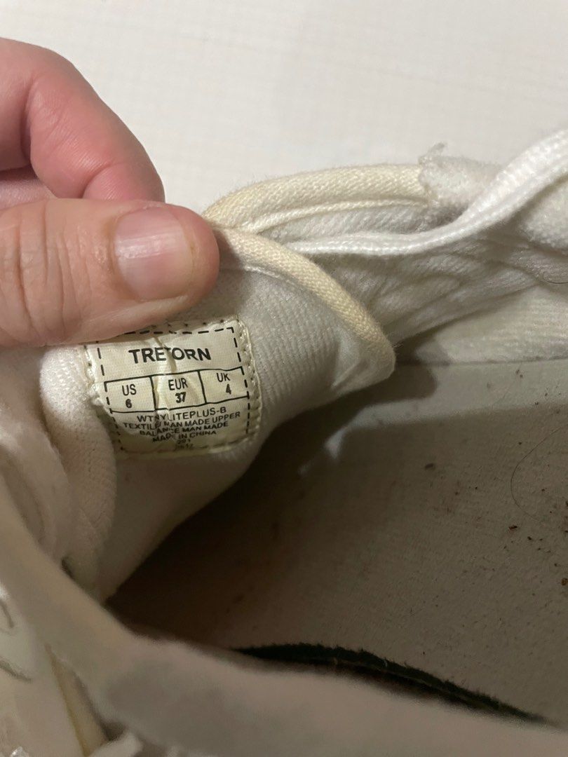 Authentic Tretorn (Category: Sneakers) located in Quezon City. Submitted by pickitty (Listing ID 1370409069, Image 2). Description: US 6 With box.