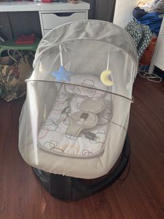 [Brand New, With Freebie] Automatic Baby Swing / Rocker