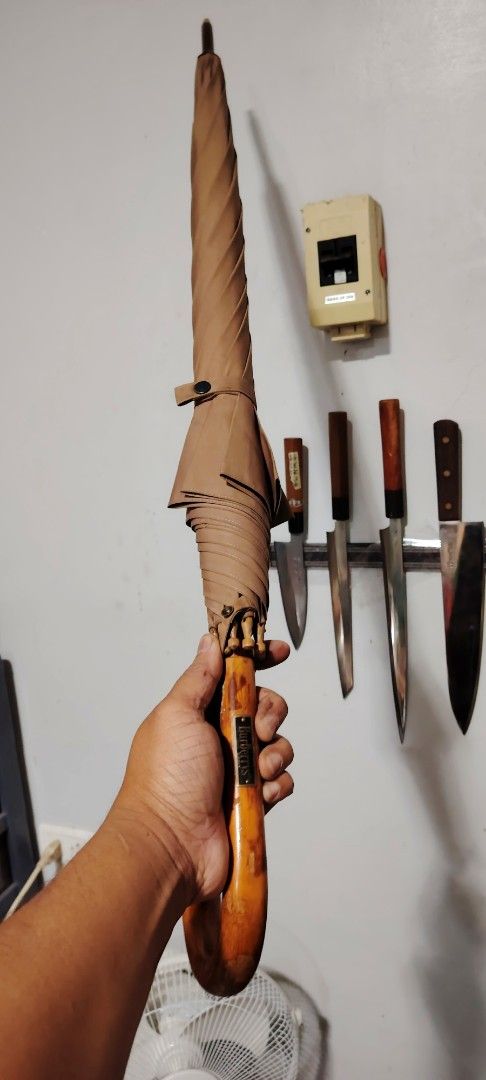 Burberry's umbrella (Category: Umbrellas) located in Polomolok. Submitted by dkljapansurplus (Listing ID 1370357095, Image 1). Description: In a good condition Payong mula japan Freeshipping.