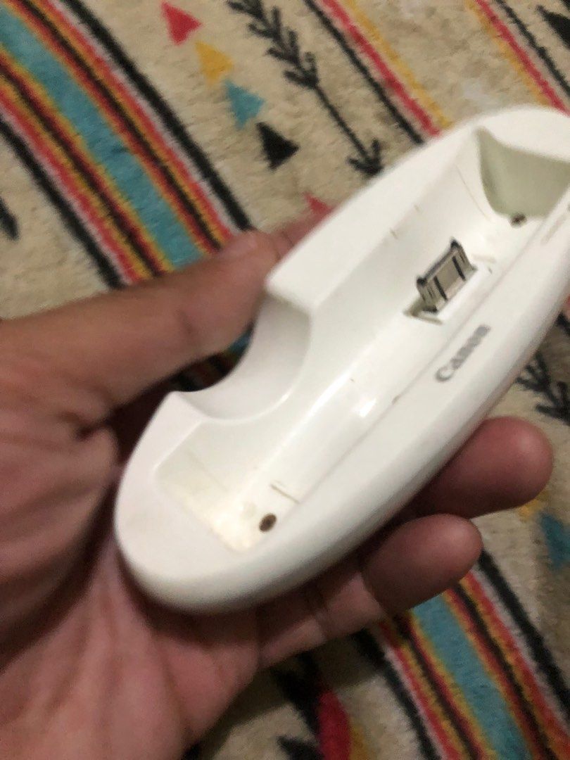Canon Camera station CS-DC1 cradle dock untested (Category: Other Photography Accessories) located in Quezon City. Submitted by markgolveo (Listing ID 1370363443, Image 2). Description: Canon Camera station CS-DC1 cradle dock untested Missing power supply adapter.