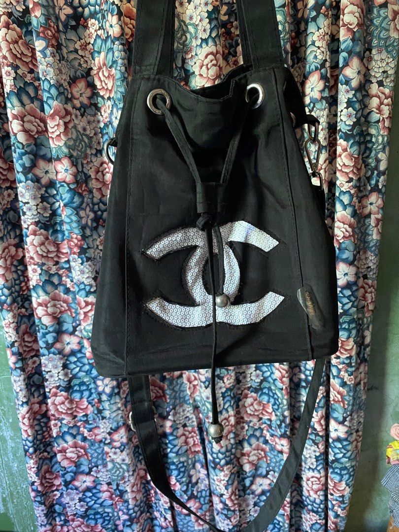 Chanel drawstring (Category: Luxury Bags & Wallets) located in Las Pinas. Submitted by betchai17 (Listing ID 1370428496, Image 1). Description: Chanel makeup drawstring bag.