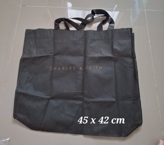 (Kategori: ) berada di . Dikirim oleh authenticpaperbag (ID iklan 1370402225, Gambar 1). Deskripsi: .