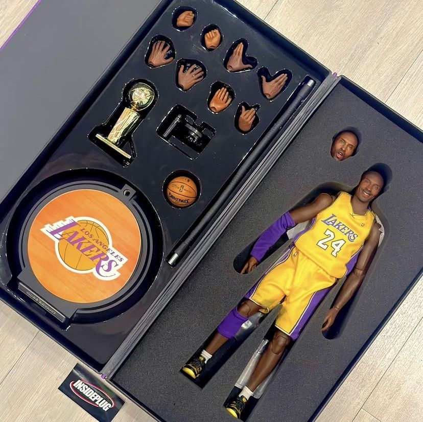 Enterbay Kobe Bryant Figure 2.0 (Category: Figurines & Statues) located in Quezon City. Submitted by inside_plug (Listing ID 1370280368, Image 2). Description: For Sale Interbay Kobe Bryant Figure 2.0 Brandnew Dm us to purchase.