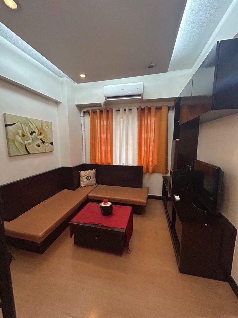 Forbeswood Heights 1BR Condo (Category: Apartments & Condos) located in Muntinlupa City. Submitted by rmsalberto (Listing ID 1370294402, Image 2). Description: Condo Unit for rent 1bedroom With kitchen, dining area, sala, CR 36 sq.m New appliances and complete furniture Minimum 1 year contract.