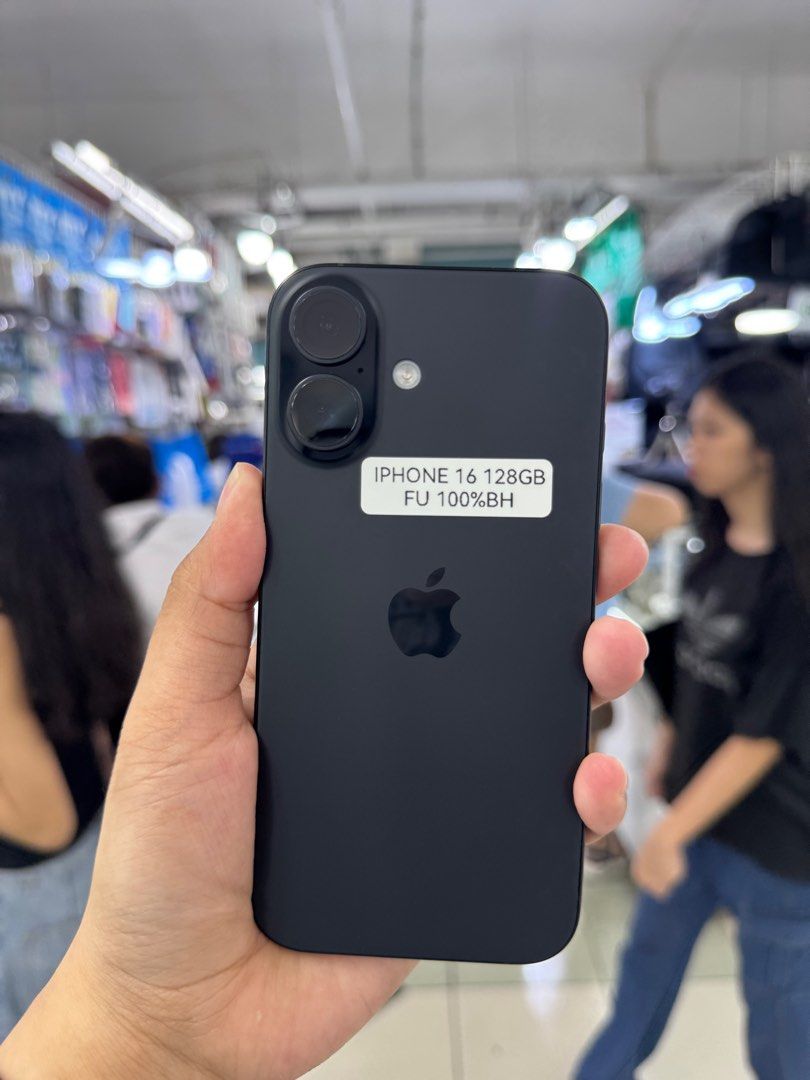 iPhone 16 128GB Factory Unlock No Issue Secondhand (Category: iPhone 16 Series) located in Pasig City. Submitted by FarAndRayShop (Listing ID 1370298192, Image 1). Description: OPEN FOR SWAP/SELLING/BUYING (RFS: Buy and Sell) Price: 38,499 iPhone 16 128GB •FACTORY UNLOCK •NO HIDDEN ISSUES •TEST TO SAWA •Authentic Phone Physical store in Greenhills Shopping Center XC-07 Stall Number Look For Rayray Or Anika NO CASH INSTALLMENT We are open also for