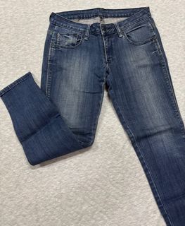 (Category: ) located in . Submitted by preloved.cara (Listing ID 1370393421, Image 1). Description: .