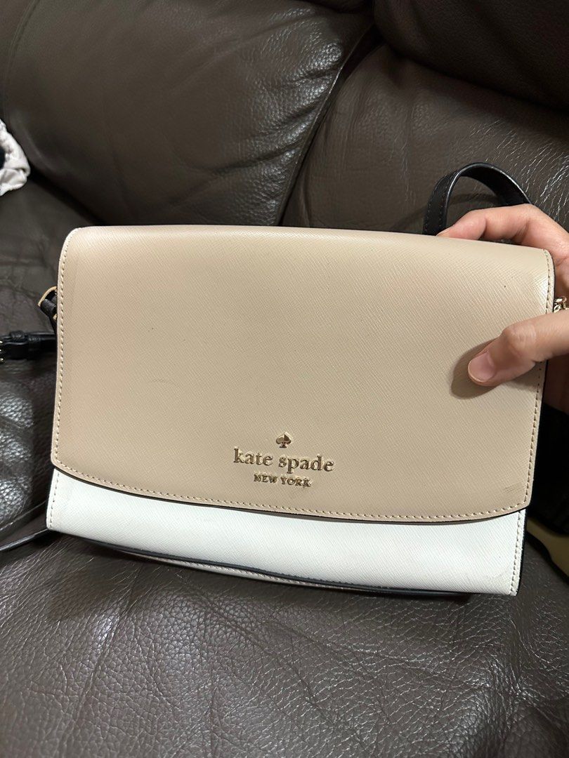 Kate Spade Carson Convertible Crossbody bag (Category: Luxury Bags & Wallets) located in Quezon City. Submitted by camille96 (Listing ID 1370268572, Image 1). Description: It's made of saffiano leather. It can be used as a sling bag, clutch, shoulder bag or crossbody bag. It has a magnetic snap flap closure and an exterior slip pocket. The interior has two-way spade jacquard lining with one slip pocket. Approximate dimensions: 6.87"h x 9.12"w x 2