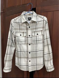 (Kategori: ) berada di . Dikirim oleh helleee (ID iklan 1370291030, Gambar 1). Deskripsi: .