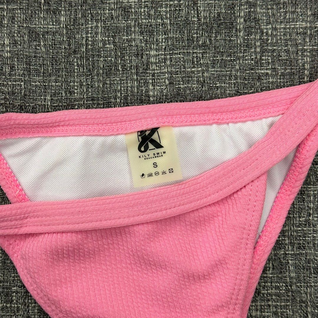 Killy Swim Bikini (Category: Bikinis & Swimsuits) located in San Pedro. Submitted by saabflo (Listing ID 1370419350, Image 3). Description: Killy Swim Beachwear 🧷 size: small 📌 rfs: decluttering 💰 MOP: bpi/ gcash 📦 MOD: j&t/ lalamove 🚚 customer shoulders delivery fee.