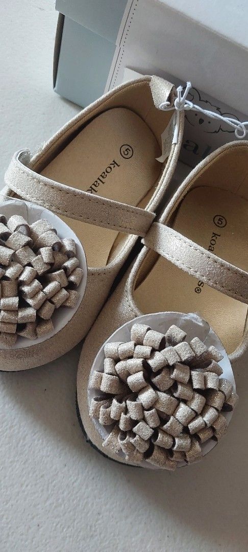 Koala Kids shoes (Category: Babies & Kids Fashion) located in Manila. Submitted by mpirerules (Listing ID 1370264838, Image 3). Description: Koala kids shoes size 5 color: Gold retail price: $19.99 U.S. bought No receipt Comes with box Never used- too small for my daughter. 💝 Send your bid to reserve item - 24 hour reservation only 💝do not buy if uncomfortable 💝 Payment methods: BDO/BPI cash deposit or online bank transfer / GCash 💝 Within Me