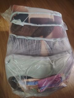 (Category: ) located in . Submitted by LoveBags (Listing ID 1370278106, Image 1). Description: .