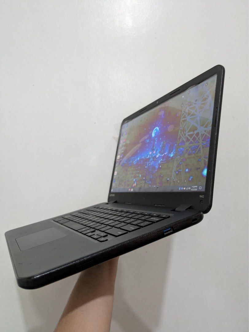 Lenovo ChromeBook N42 (Category: Laptops & Notebooks) located in Taguig. Submitted by 3ftygoldjbz (Listing ID 1370374876, Image 3). Description: 🏷️Price: 3,699 only (FREE SHIPPING) Lenovo Chromebook N42 (14inches‼️) With Freebies 📲Branded mouse 🗒️Mouse Pad 💼Laptop Pouch 🔌Original Charger 𝗦𝗽𝗲𝗰𝗶𝗳𝗶𝗰𝗮𝘁𝗶𝗼𝗻: ✅ INTEL CELERON Processor ✅ 16GB SSD (expandable via sd card up to 1 Terabyte) ✅ 4GB RAM MEMORY ✅ BUILT-IN CAMERA ✅ WIFI & BLUET