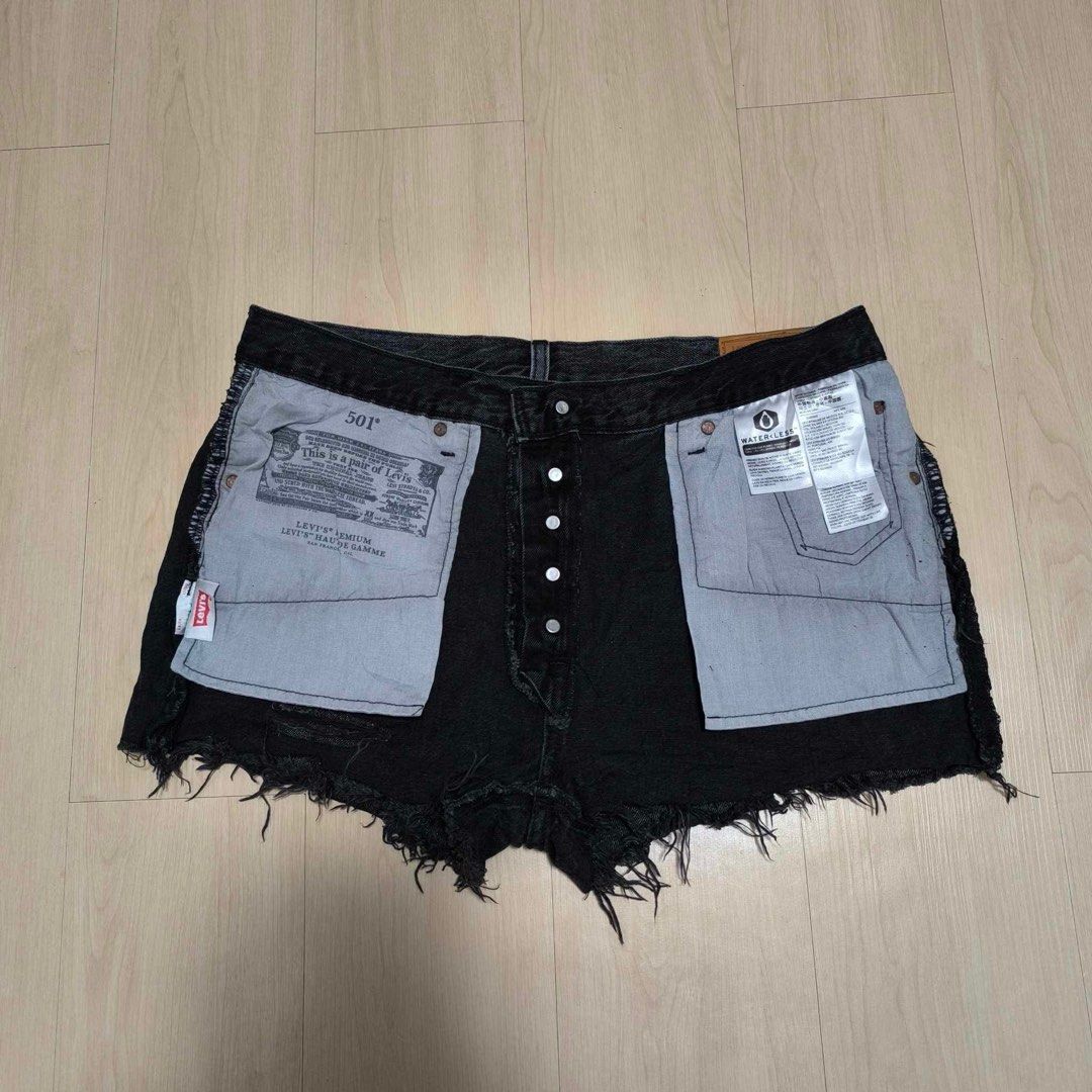Levis 501 high-waist shorts (Category: Shorts) located in Las Pinas. Submitted by latresor (Listing ID 1370374459, Image 2). Description: Original Levis High-waist shorts Fits 34-35.
