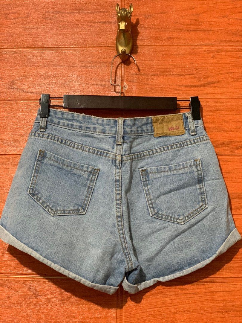 Light Blue Denim High Waist Shorts (Category: Shorts) located in Quezon City. Submitted by ambroseeeeee (Listing ID 1370249747, Image 2). Description: 📌 Size: Waist 26 / Length 11 📌 Condition: 9/10 Lightly Used 📍 Bagong Pagasa, Quezon City Landmark: SM North Edsa 🚚 Lalamove / J&T 💰 Gcash / BDO DM me for more info .