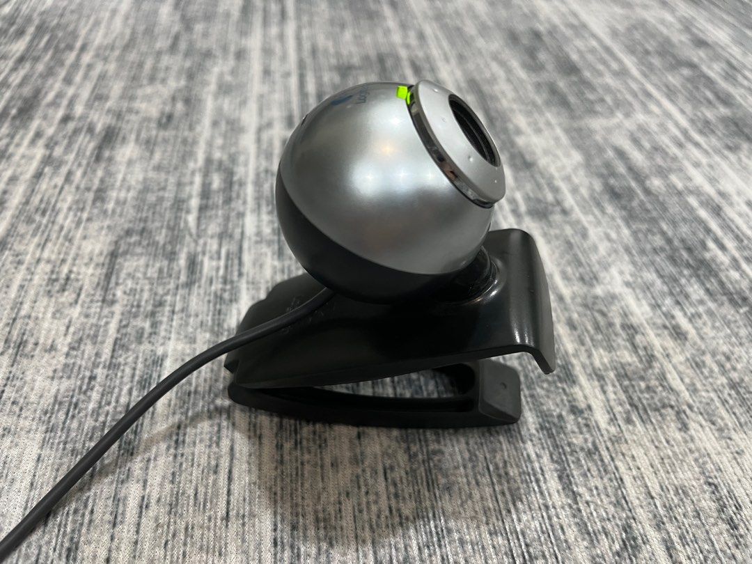 Logitech web camera (Category: Webcams) located in Singapore. Submitted by summervespa (Listing ID 1370376731, Image 2). Description: Minor exposed wire.