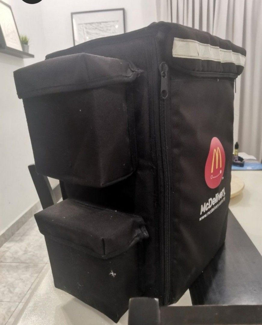 MCDELIVERY BAG Grab (Category: Announcements) located in Kuala Langat. Submitted by marahainimarhalim (Listing ID 1370317822, Image 2). Description: Juai sebab dak tak buat delivery mcd.