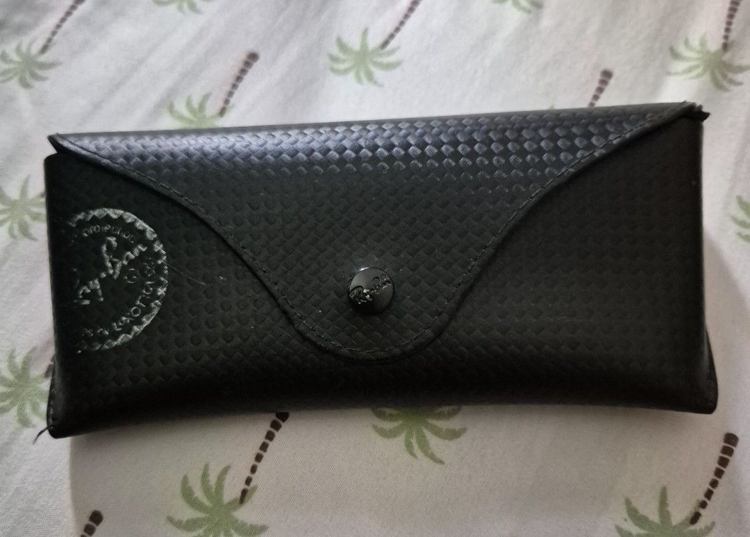 Rayban polarized sunglasses (Category: Vision Care) located in Pasig City. Submitted by rubyspick (Listing ID 1370289673, Image 1). Description: .
