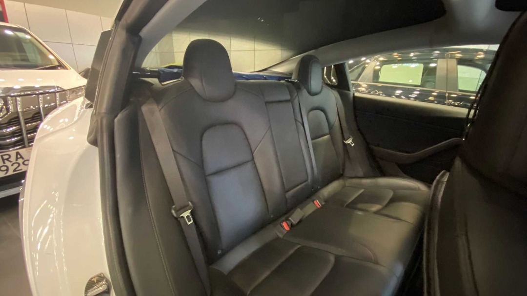 Tesla  MODEL 3 SR PLUS Auto62863127417601114