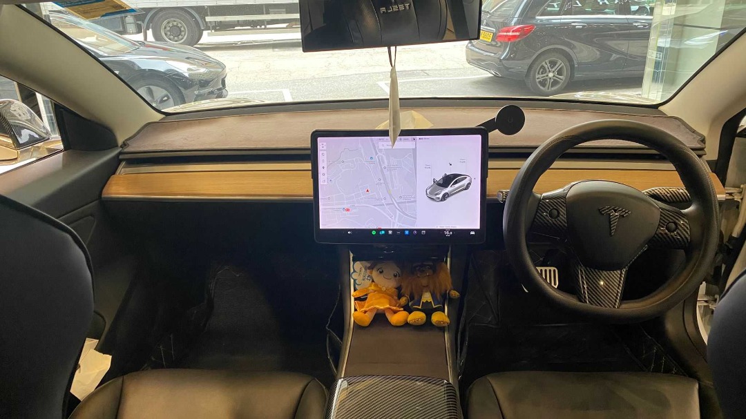 Tesla  MODEL 3 SR PLUS Auto62863127417601113