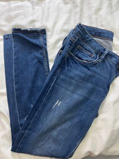 (Category: ) located in . Submitted by bottlescollection (Listing ID 1370345597, Image 1). Description: .