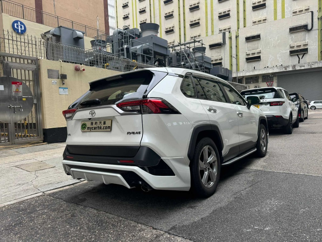 Toyota RAV4 DELUXE Auto62863127268353111