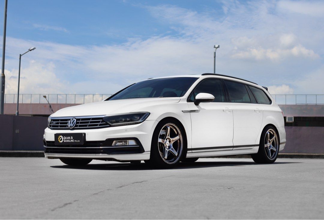 Volkswagen Passat Variant 2.0A TSI R-Line Panoramic Roof Auto62872684159619111