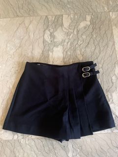 (Category: ) located in . Submitted by chicclosetco (Listing ID 1370270799, Image 1). Description: .