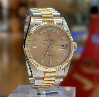 (Category: ) located in . Submitted by davidofftimepieces (Listing ID 1370519035, Image 1). Description: .