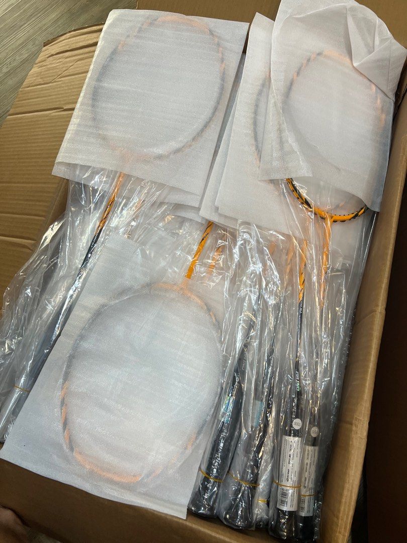 由 jh_0124 (刊登 ID 1370511113，圖片 1) 提交，位於 高雄市 (Kaohsiung) 的 4u馬來虎現貨 (類別：球拍和球類運動)，說明：。