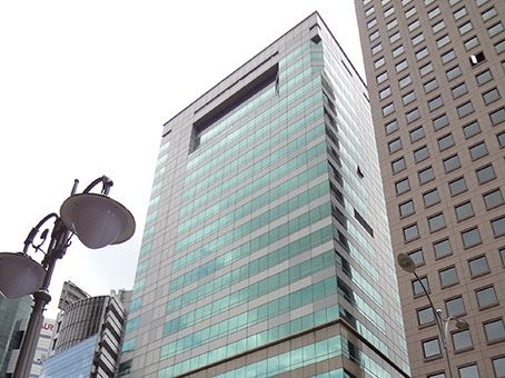 由 portalsas04449 (刊登 ID 1370507495，圖片 2) 提交，位於 台北市 (Taipei) 的 使用 Regus Hsin Ji 的專業共享辦公空間 (類別：房屋出租)，說明：如需更多資訊及最終價格，請聯絡我們的團隊：+886287299272 加入雷格斯共享辦公空間會籍，隨時隨地隨心辦公。我們提供靈活自由的辦公選擇，適合各種辦公方式，價格由 TWD 3680 起。雷格斯辦公網絡遍佈全球，直接走到任何地點即可舒適辦公，無論租期長短，均能得心應手。 與全球知名的公司共享據點。坐落於信義路四段 460 號的商務中心，擁有地利之便，附近有多條大眾運輸路線可前往台北其他地區。 我們時尚的現代化辦公空間，設有設備齊全的會議室，可供您與客戶交流想法。附近的世界貿易中心展覽館和凱悅酒店經常舉辦社交活動，深受本地和國際公司歡迎，您可以藉此機會拓展人脈。 雷格斯共享辦公空間會籍包括以下服務： • 您可攜同一位賓客，在共享辦公空間區域使用無需預留的辦公桌 • 使用遍及各地數千個地