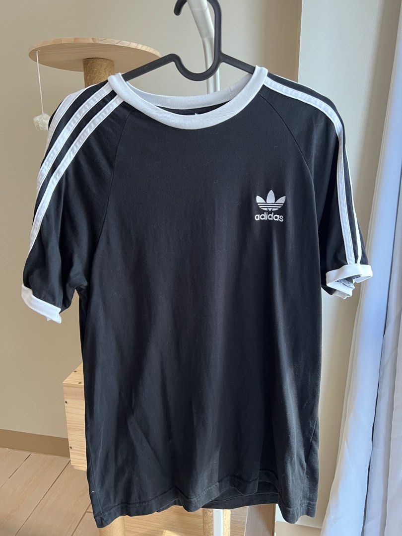 Adidas Classics 3-Stripes T-Shirt (Category: Tshirts & Polo Shirts ) located in Quezon City. Submitted by carlSELL (Listing ID 1370441851, Image 2). Description: Size: Medium (Please see photos for dimes) Condition: Like new (9.5/10) Color: Black.