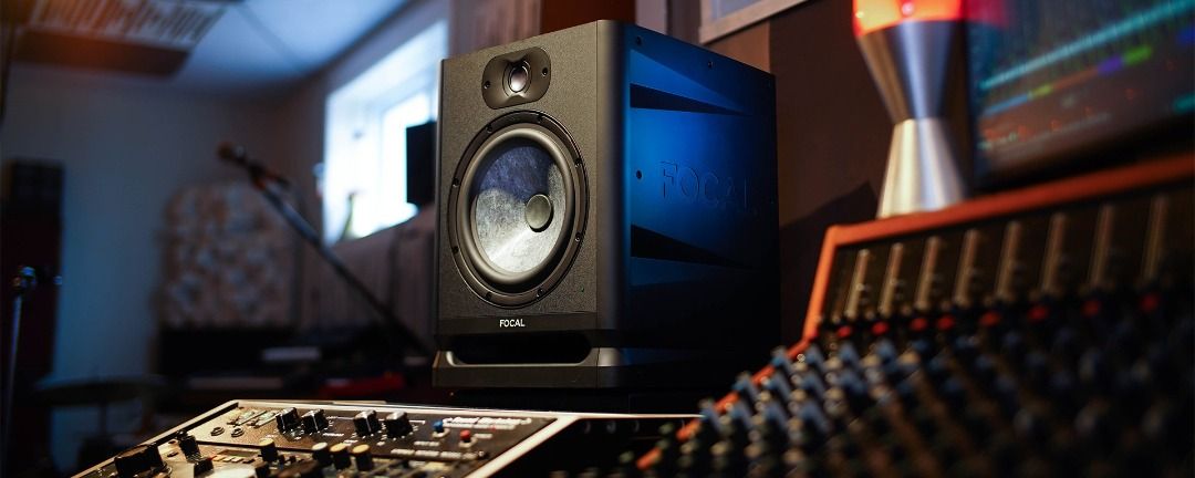 ALPHA 80 EVO Active Studio Monitor Speakers (Category: Soundbars, Speakers & Amplifiers) located in Singapore. Submitted by bampugg (Listing ID 1370598366, Image 1). Description: Focal, Genelec, Neumann are the Top 3 quality professional high end speaker, owning one of these, you dont need any other to replace it.. One of the best speakers you will ever own, and with these speaker you dont need a subwoofer as the bass handling is uniquely superb 
