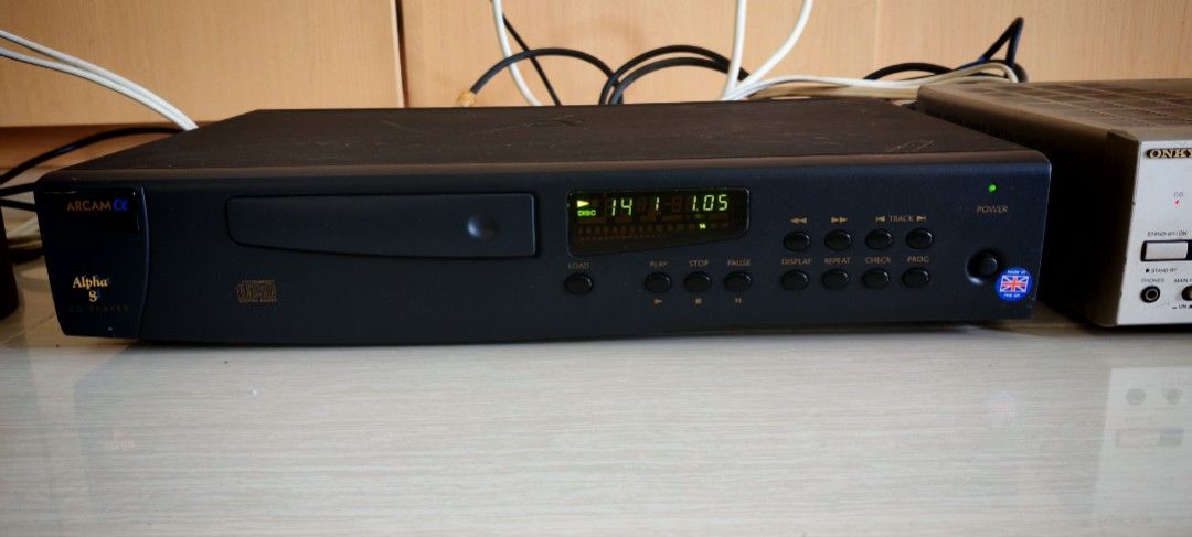 英国ARCAM Alpha 8R プリメインアンプ　リモコン付き 英国ARCAM Alpha 8R プリメインアンプ リモコン付き