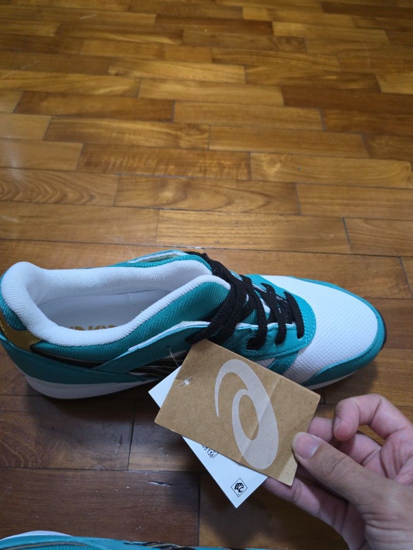 Asics Gel Lyte 3 Daruma "Baltic Jewel" (Category: Sneakers) located in Singapore. Submitted by brianfarith (Listing ID 1370533298, Image 2). Description: Impulse buy, still come with tags. Never worm before. rfs: clearing my shoes :))) Sizing runs a little big. Shoes are stated US8.5, I normally use US8, this fits me perfectly..
