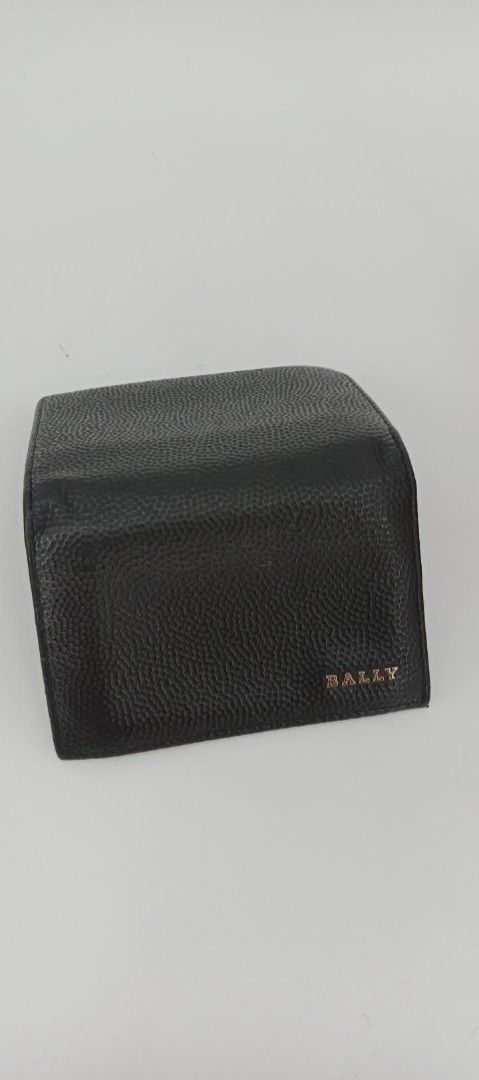 Authentic Bally Leather Card Holder With Dustbag (Category: Luxury Bags & Wallets) located in Baguio. Submitted by designerluxeshop (Listing ID 1368940274, Image 2). Description: pre-owned Bally leather cardholder with dustbag, 💯% guaranteed original, 💯% excellent condition, shipping is free, message me if interested, ready for delivery.