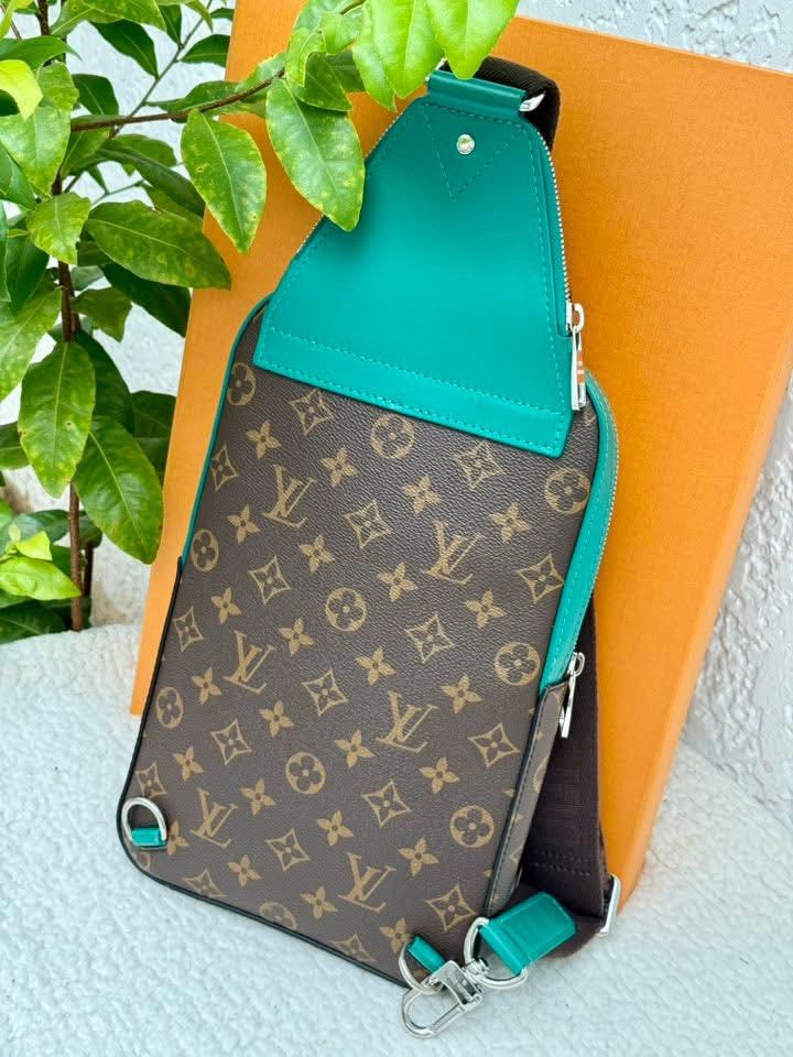 Authentic LV Sling Avenue Borneo Green (Category: Luxury Bags & Wallets) located in Quezon City. Submitted by jhaediah (Listing ID 1370572363, Image 2). Description: Authentic Sling Avenue Borneo Green Almost New Microchip .