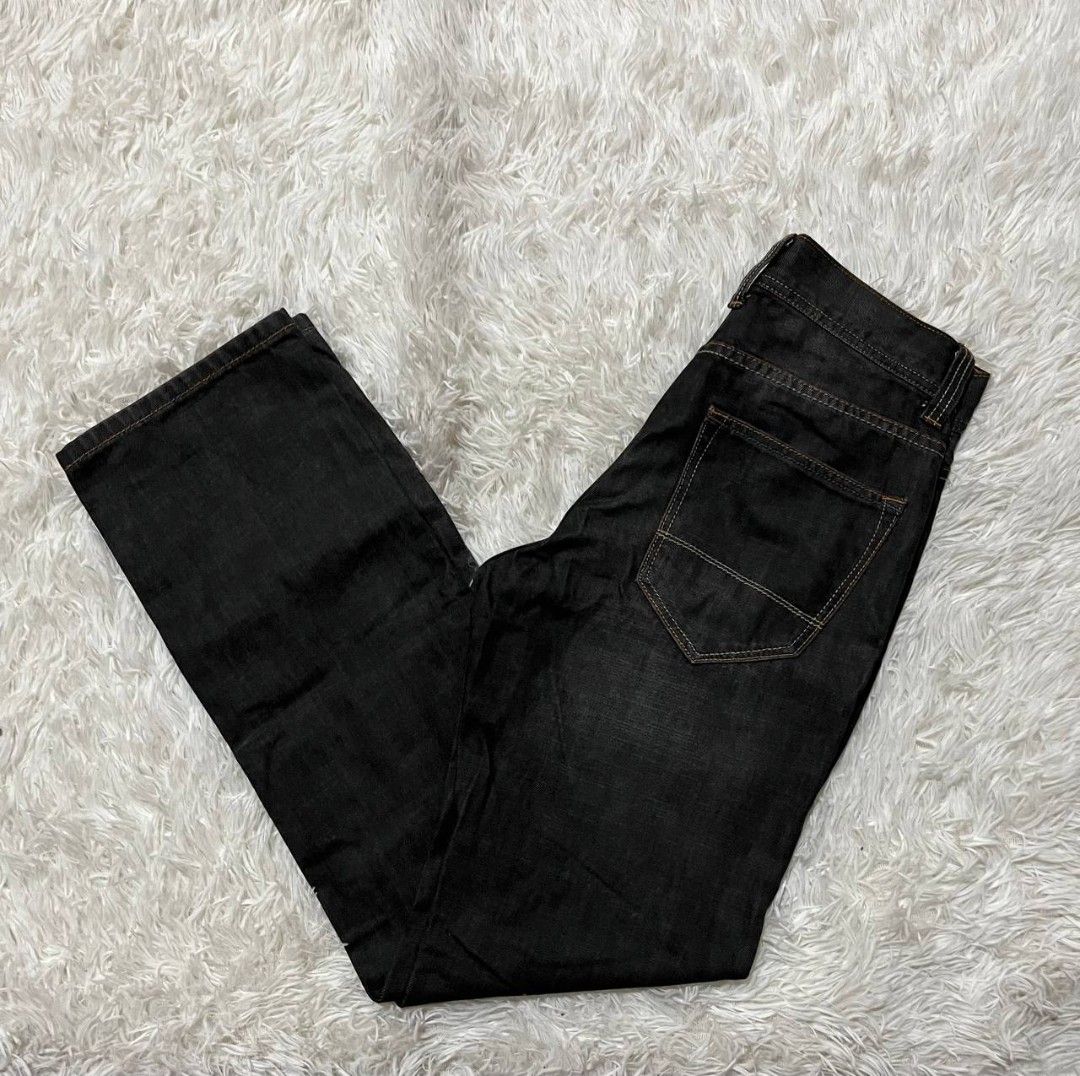 Baleno Retro Pants Straight Cut (Category: Jeans) located in Iloilo. Submitted by thrifted_jn (Listing ID 1370592699, Image 1). Description: Baleno Retro Pants Dimes: L-41 W-28-29 L.O-8 Issue:NO ISSUE (Needs wash) Color rate:9.5/10 Condition:EXCELLENT M:650+sf.