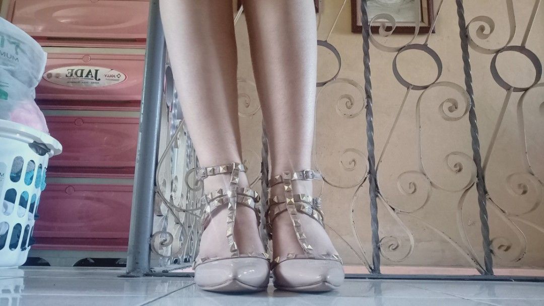 BCBG Stud Rivet Slingback Strappy Heels (Category: Heels) located in Manila. Submitted by dbpabalina30419 (Listing ID 1370524149, Image 1). Description: - pre-loved heels! - still wearable and fashionable! - decluttering, so will have to sell it - LA originated.