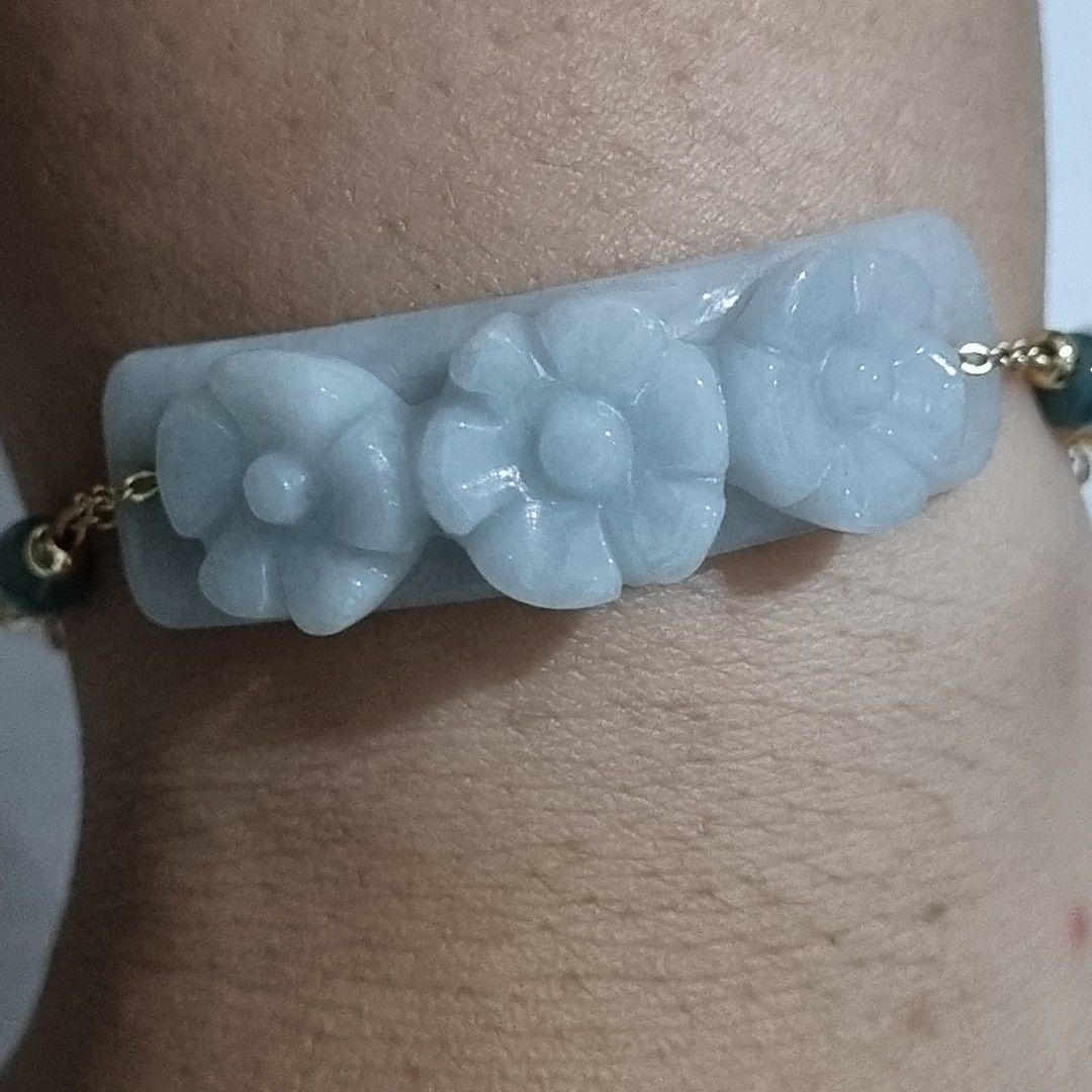 Burma jadeit, flower half bangle with certificate. Gelang tangan batu ...