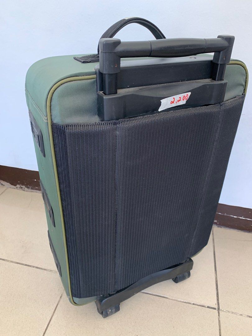 Canon Camera Bag Trolley (Category: Camera Bags & Carriers) located in Mandaluyong City. Submitted by fashionski_shoppers (Listing ID 1370575678, Image 2). Description: Please see photos for product condition Meet up SM Light / Meycauayan / Zinnia Balintawak Lalamove or Grab pick up : Mandaluyong or Meycauayan / Zinnia Balintawak Delivery fee c/o buyer .
